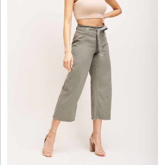 Dynamite “Karlie” Linen Culottes with Waist Tie - Picture 1 of 6